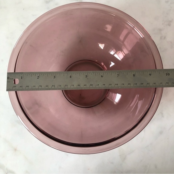 Pyrex 2.5 L Cranberry glass mixing  bowl model 325 - Picture 9 of 9